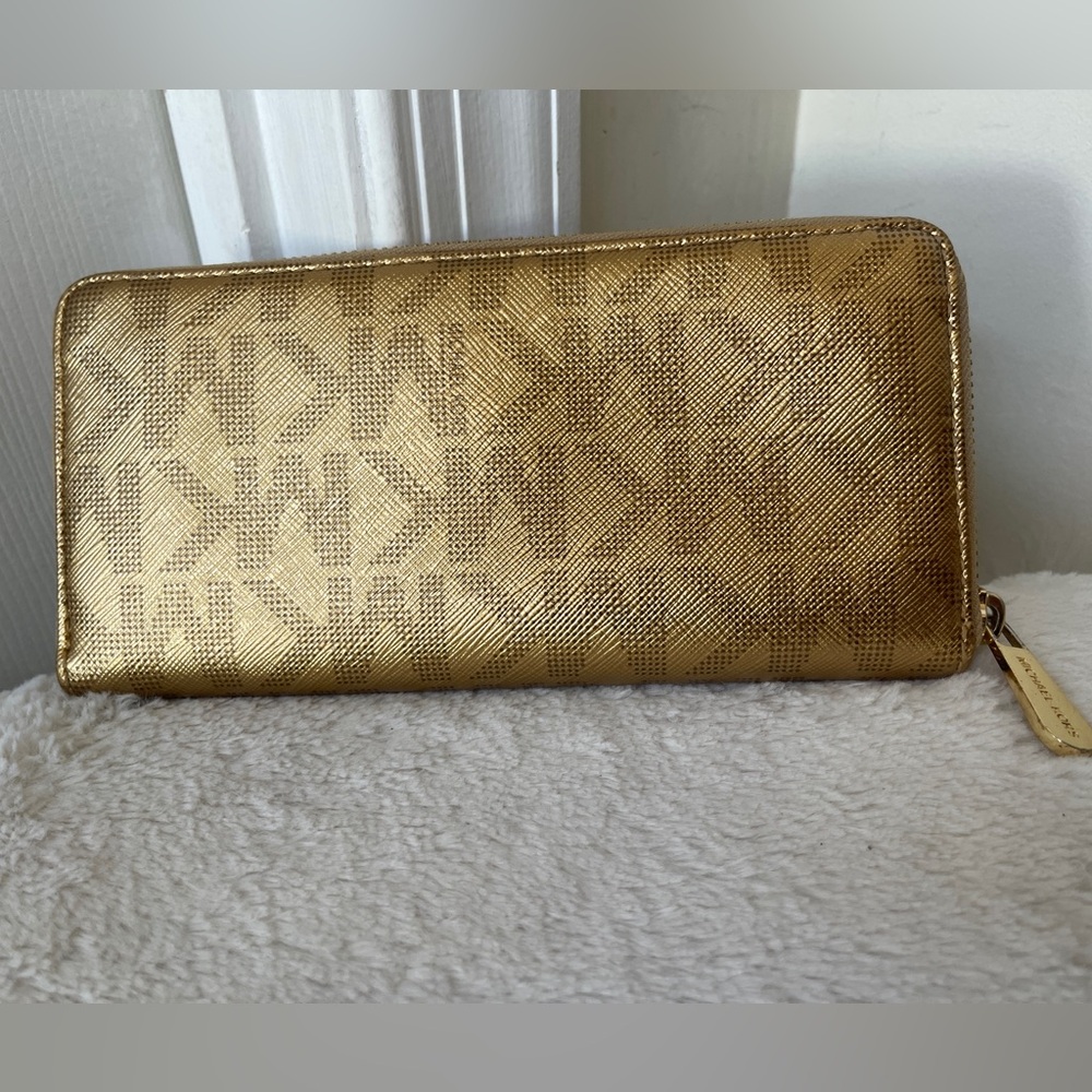 Michael Kors gold Metallic Wallet EUC - Picture 4 of 10